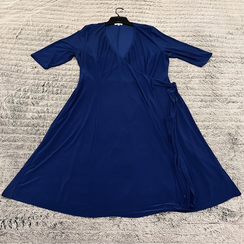 Kiyonna | Essential Wrap Dress | cobalt blue | 3/4 length sleeves